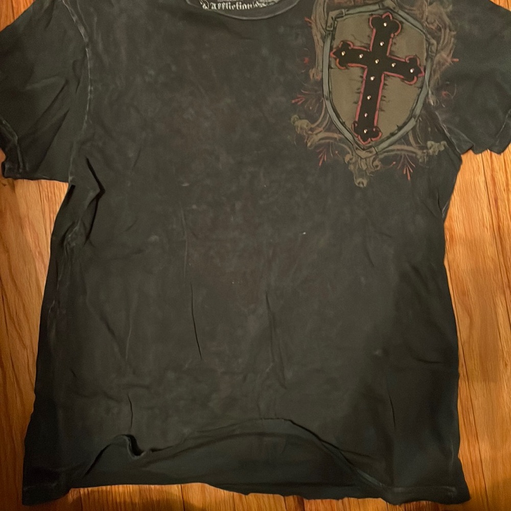Men’s medium affliction T-shirt